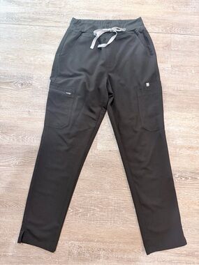 Figs women’s black Yola Scrub Pants - Size Small/regular length